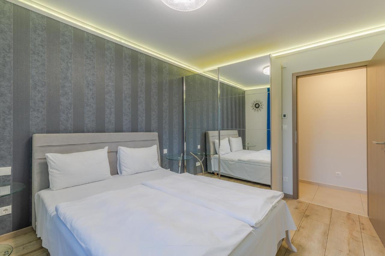 希欧福克Admiral Luxury IV Apartman By Bltn公寓 外观 照片